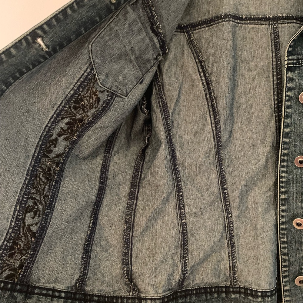 Jean Jacket - Picture 5 of 10